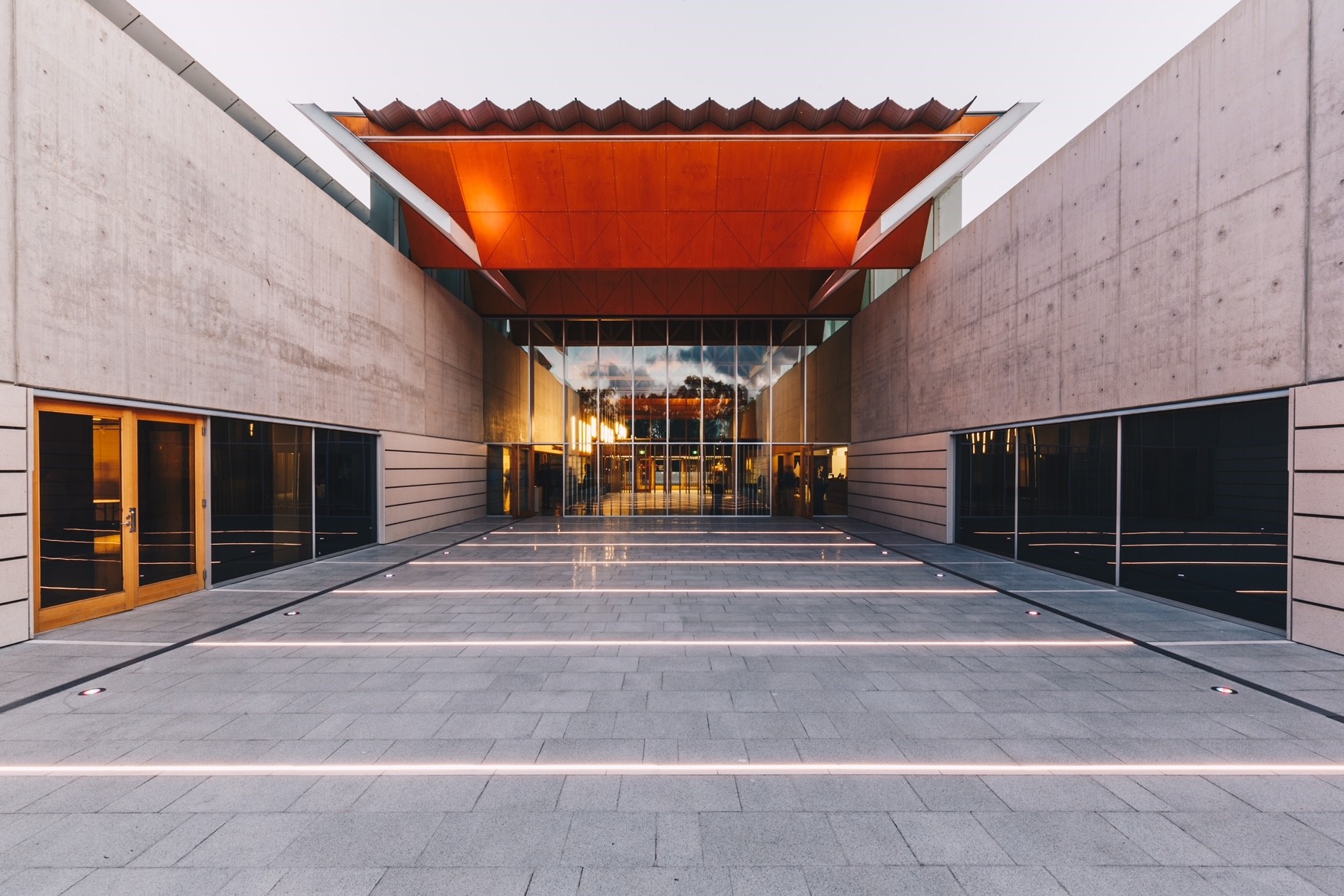 National Portrait Gallery Canberra – Supply and installed external paving. 